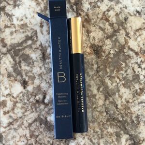 New Beautycounter Volumizing Mascara- Black